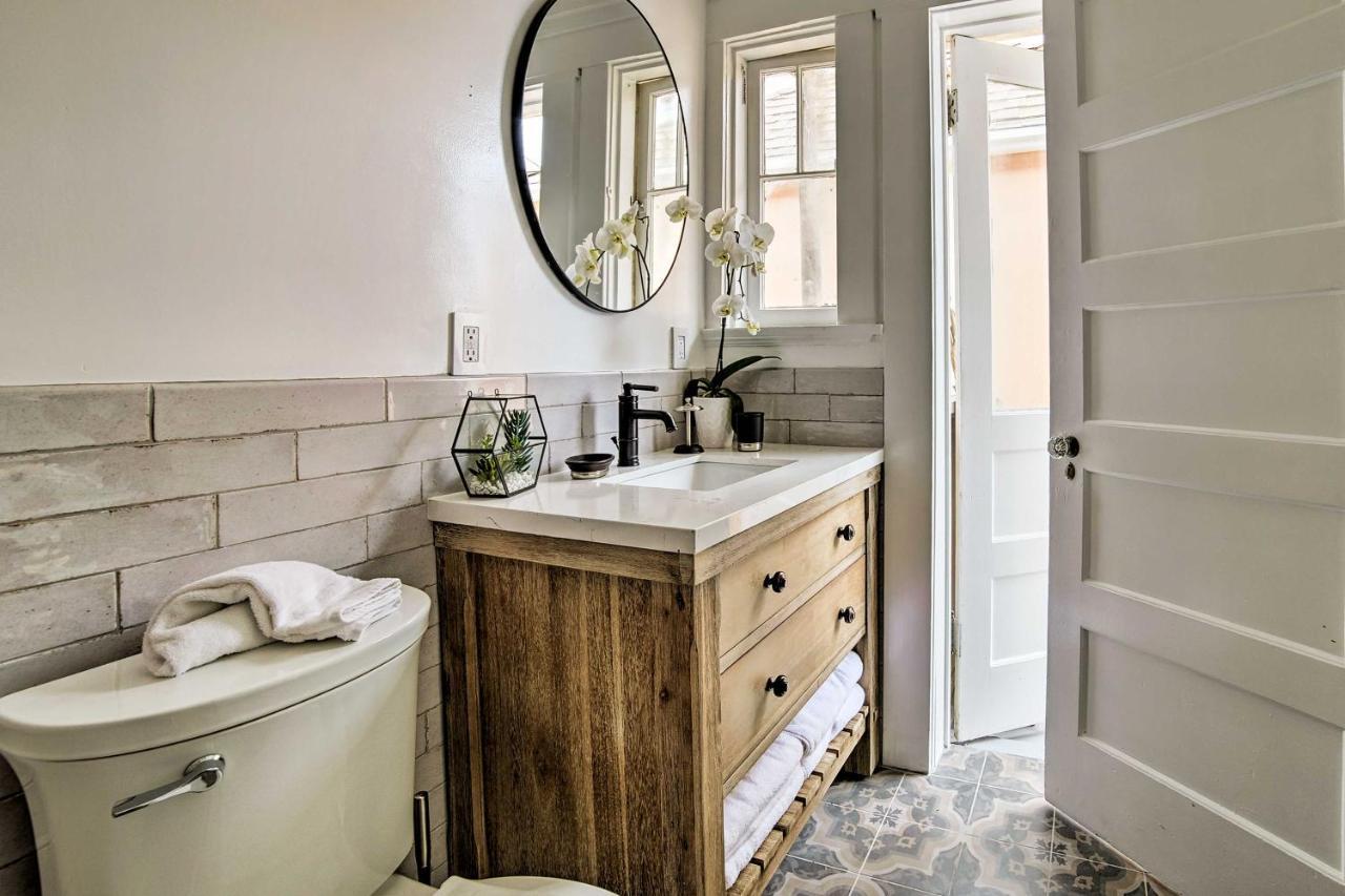 Charming Renovated Avalon Townhome, Walk To Beach! エクステリア 写真
